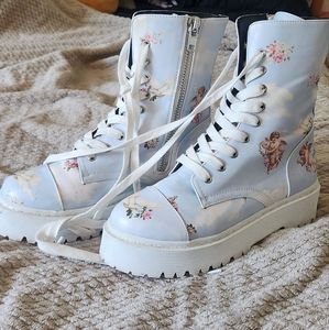 Dollskill cherub boots size 9